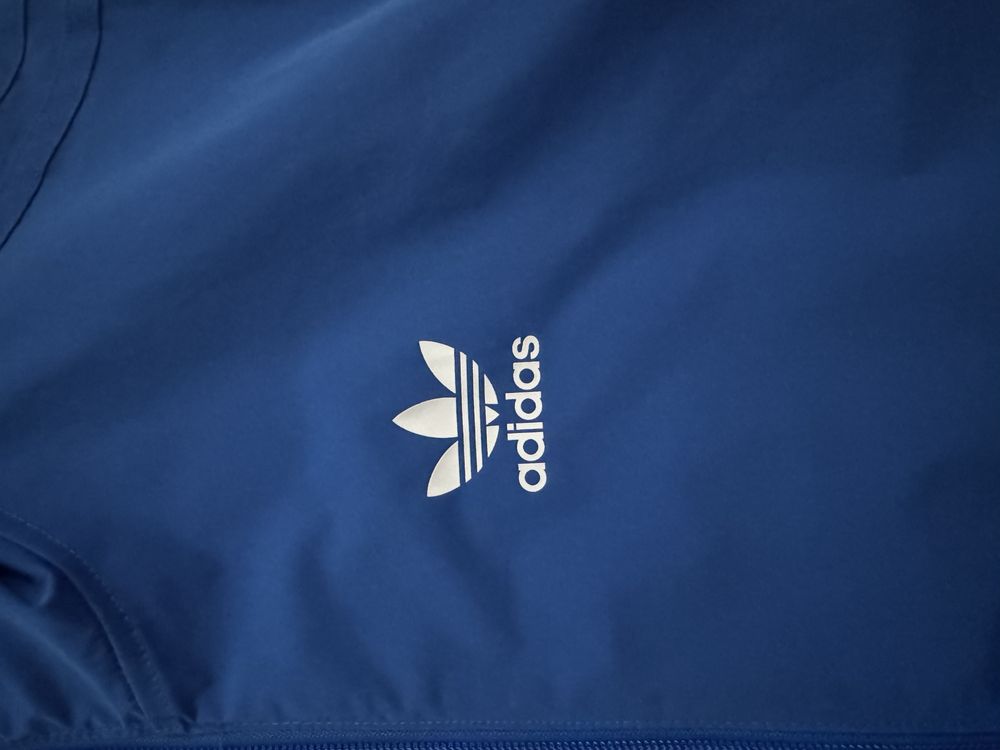 Продам вітровку adidas,size M-L