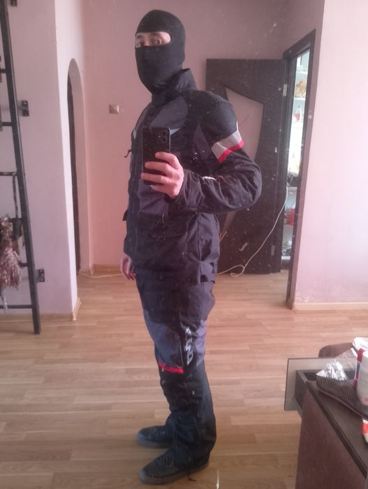 Мото костюм з підкладкою розмір м,л підійде на  параметри 175/80,телеф