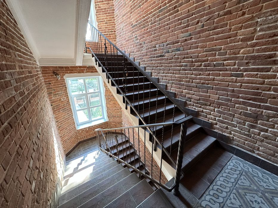 Продаж квартири в Австрійському будинку