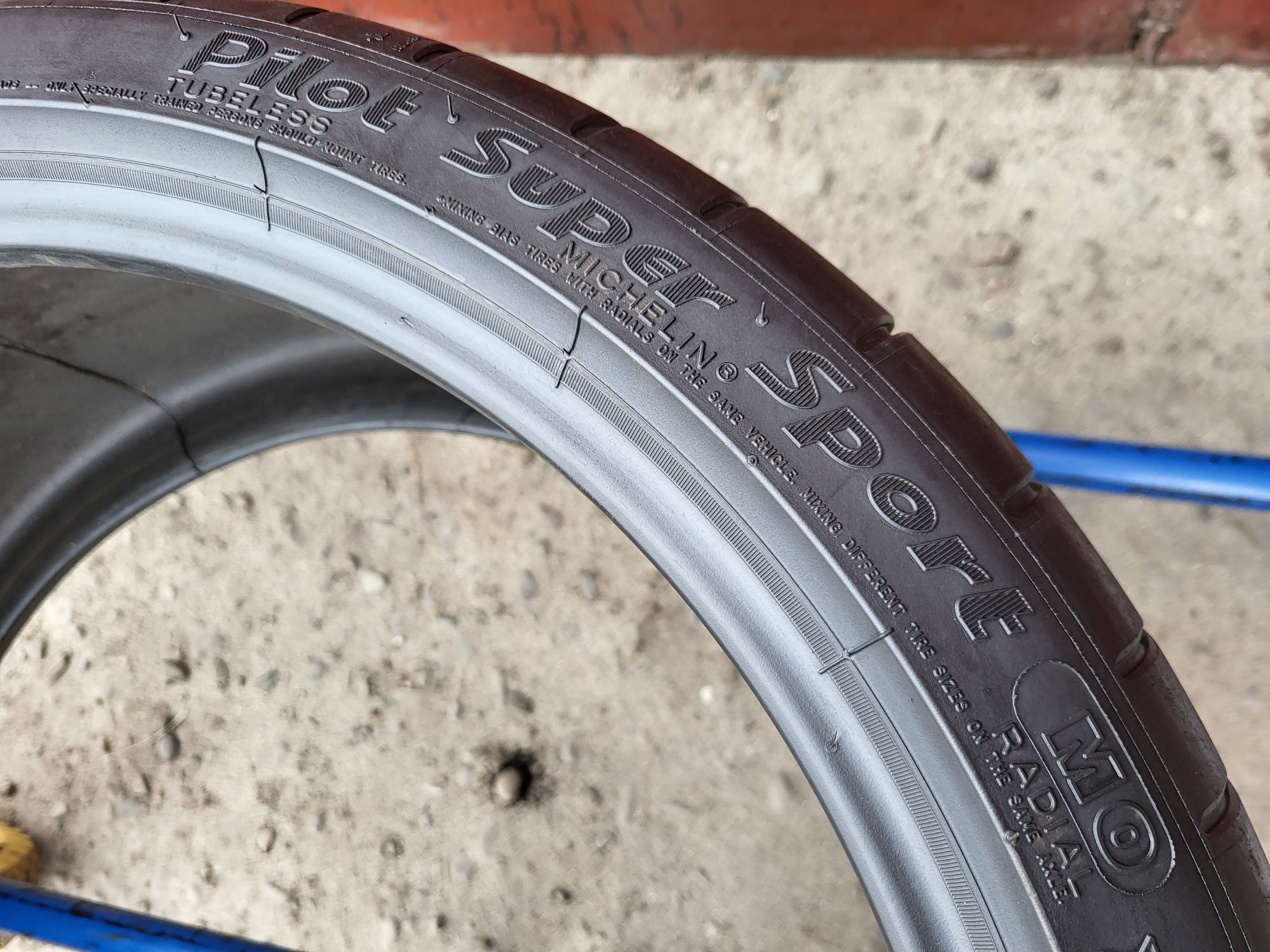 295/30/20 R20 Michelin Pilot Super Sport 2шт ціна за 1шт шини