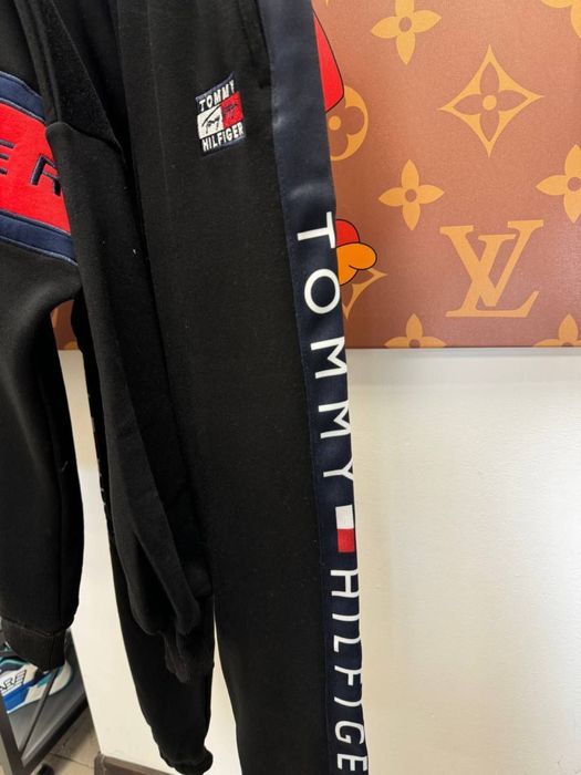 ЦЕНА ТАКОГО 3200! Женский костюм Tommy Hilfiger черный Осень-зима флис