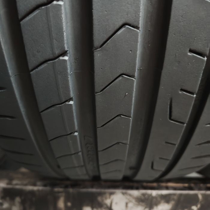 225/40/18 XL Sprzedam komplet opon letnich Continental