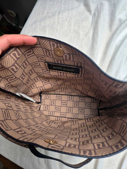 Fajna granatowa zamszowa torebka River Island