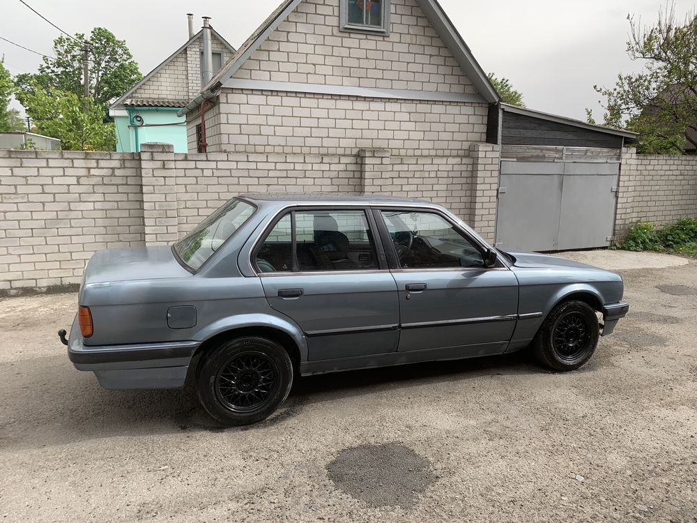 Продам BMW E30 2.0 m20b20 320