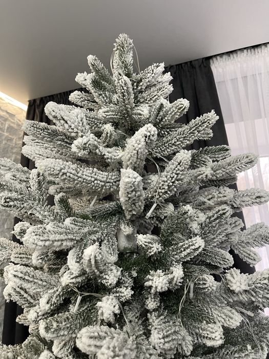 Ялинка віденська засніжена 2,3