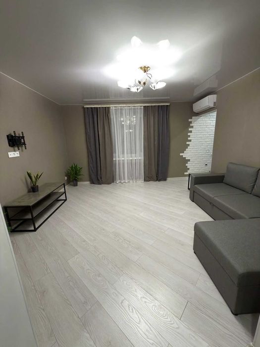 Сдается 2к квартира на пр.А.Поля, 42