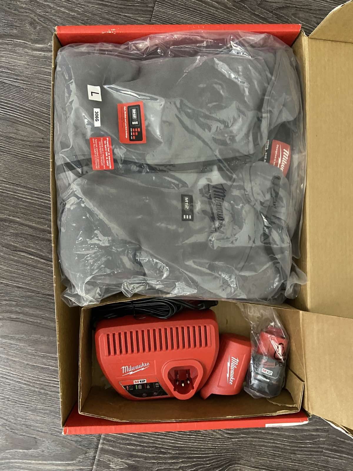 Акція діє 2 дні. Milwaukee M12 Худі з підігрівом L-розміру