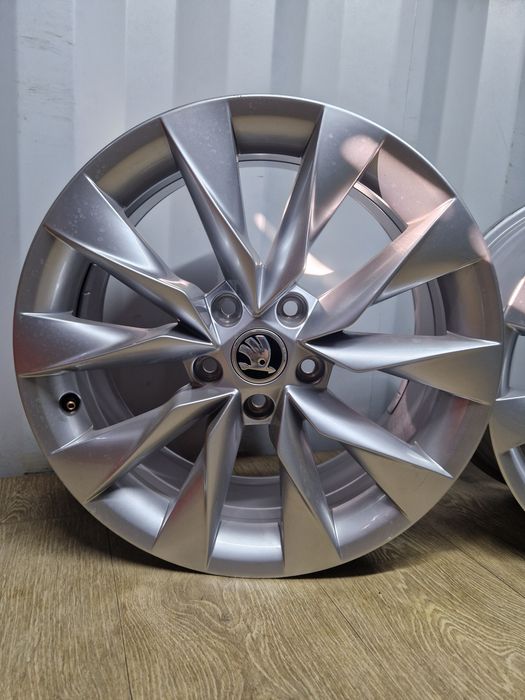 Felgi 17 skoda octavia superb Karoq kodiaq 5x112 7j et43 os 57.1