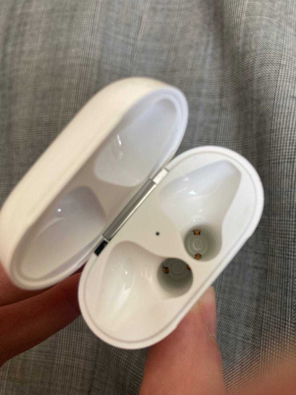 Charging Case airpods 2. Зарядний футляр для airpods. Кейс для airpods
