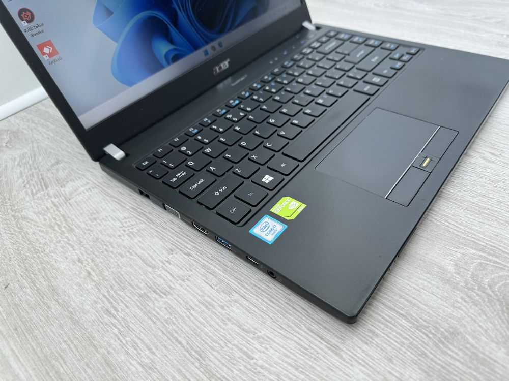 Ігровий ноутбук Acer i7-6500U, 8Gb, 256/500Gb, NVIDIA