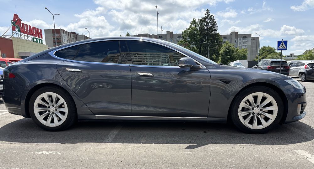 Tesla Model S 2017 75kwt FSD