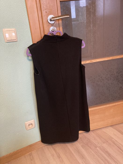 Красивое новое платье, размер м (46), incity, гарна чорна сукня жіноча