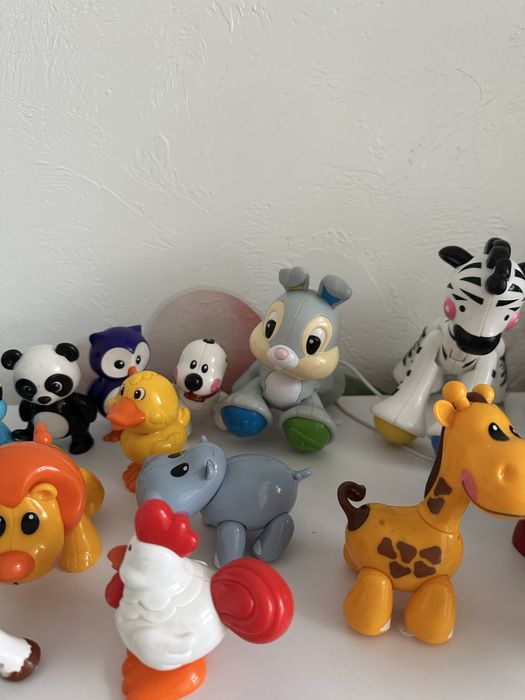 Іграшки погремушки трещітки Tolo Fisher Price