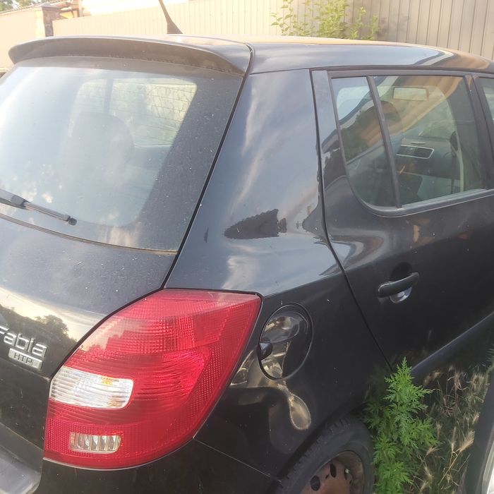 Продам по запчастинам шкода фабія 2