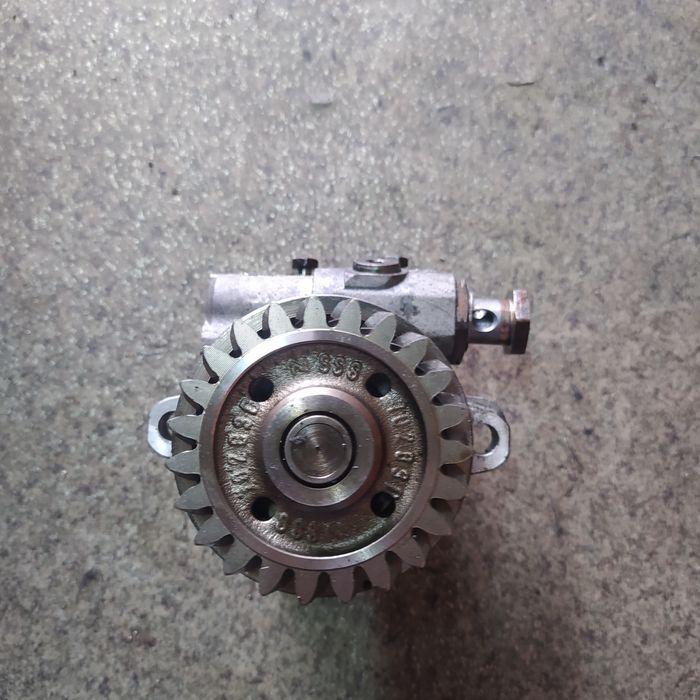 Насос гидроусилителя ГУР Volkswagen Transporter T5 Crafter Multivan.