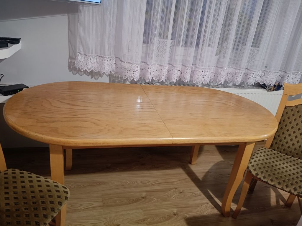 Stół z 6 krzesłami