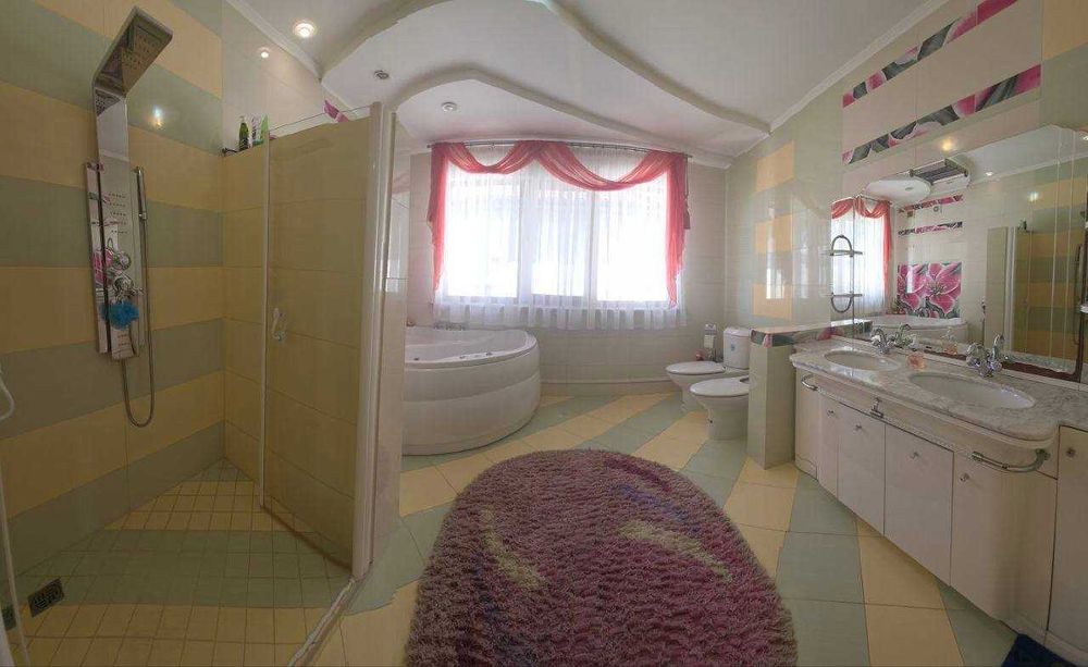 Продается дом на реке 425м  ремонт мебель цена 370 тыс.у.е.