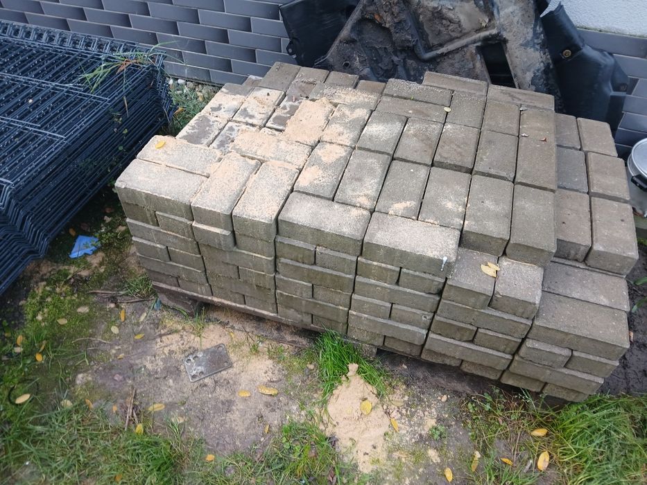 kostka szara brukowa