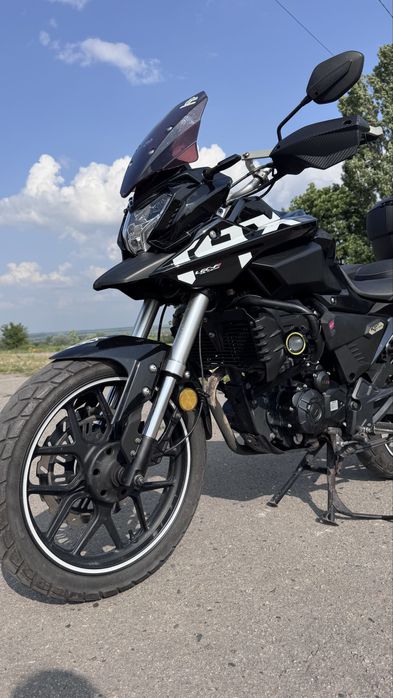 Продам туристичний мотоцикл Lifan KPT200 + багажна система SHAD