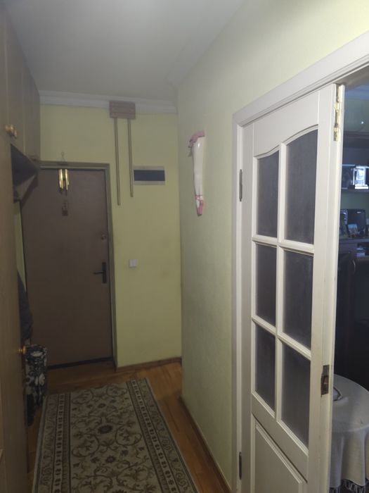 м.Палац Україна.Предславинська 26а.4-х.кімнатна 85м2.