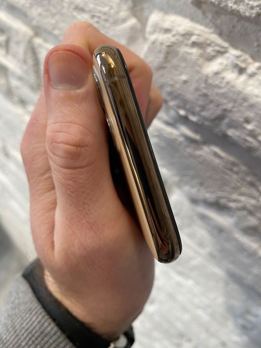 iphone 11 pro gold 64gb не вмикається на запчастини екран корпус