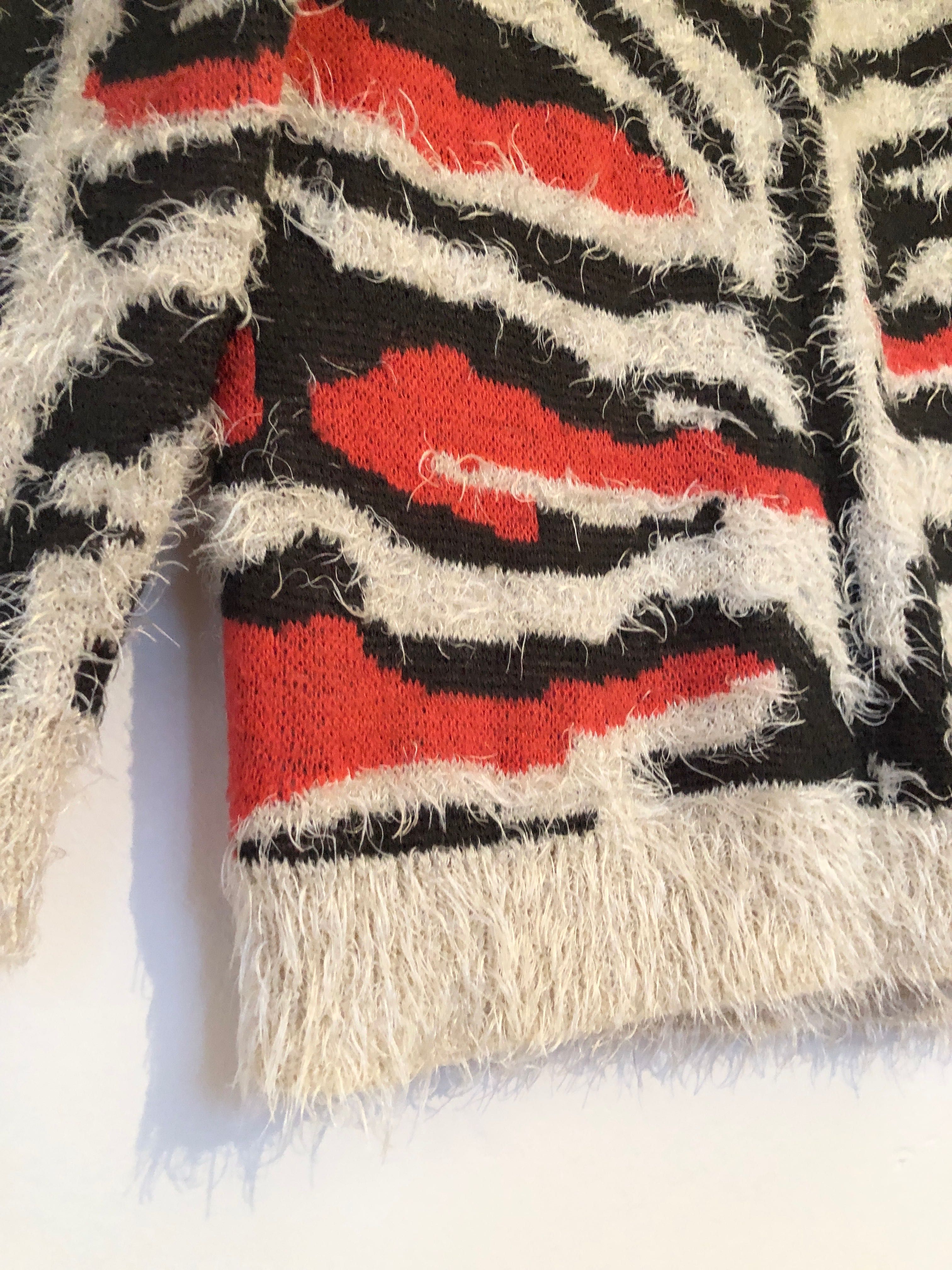 Sweter TU wzór zebra włochaty delikatny 38