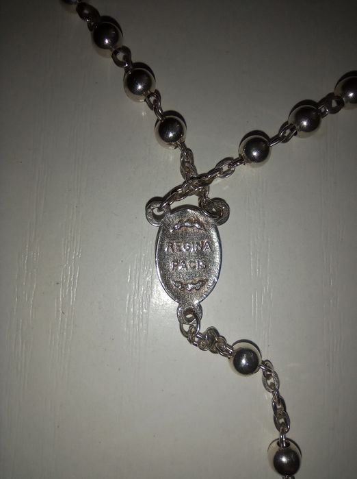 Srebrny różaniec z Medjugorie