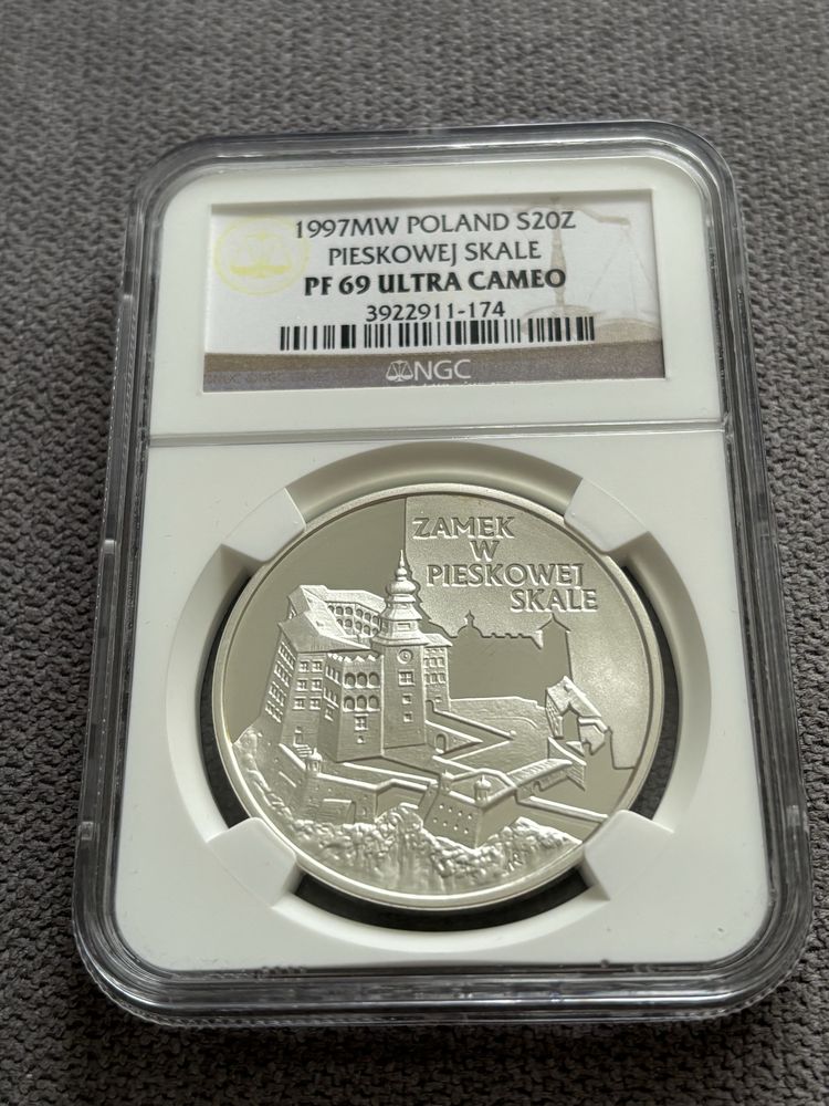 Zamek w pieskowej skale 20 zł z 1997 roku NGC