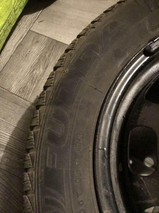 Шини з диском р15