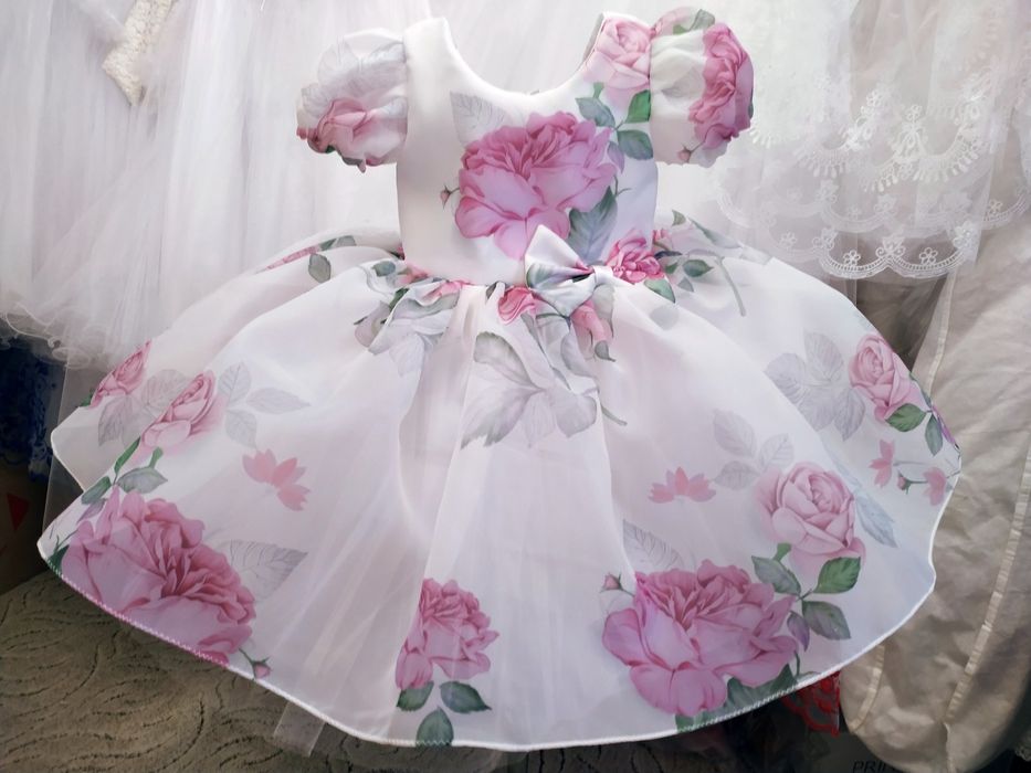 Сукня для дівчинки на рочок. Платье на годик.