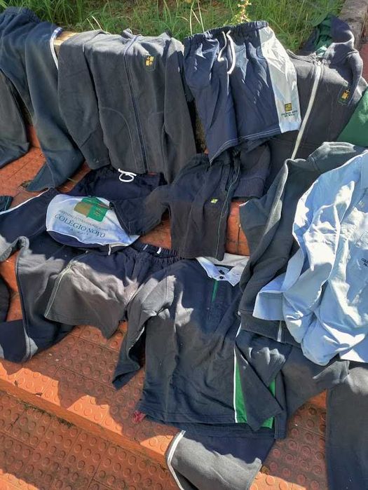 Conjunto de Uniformes: Colégio Novo da Maia