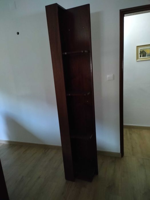 Móvel/bar em Mogno