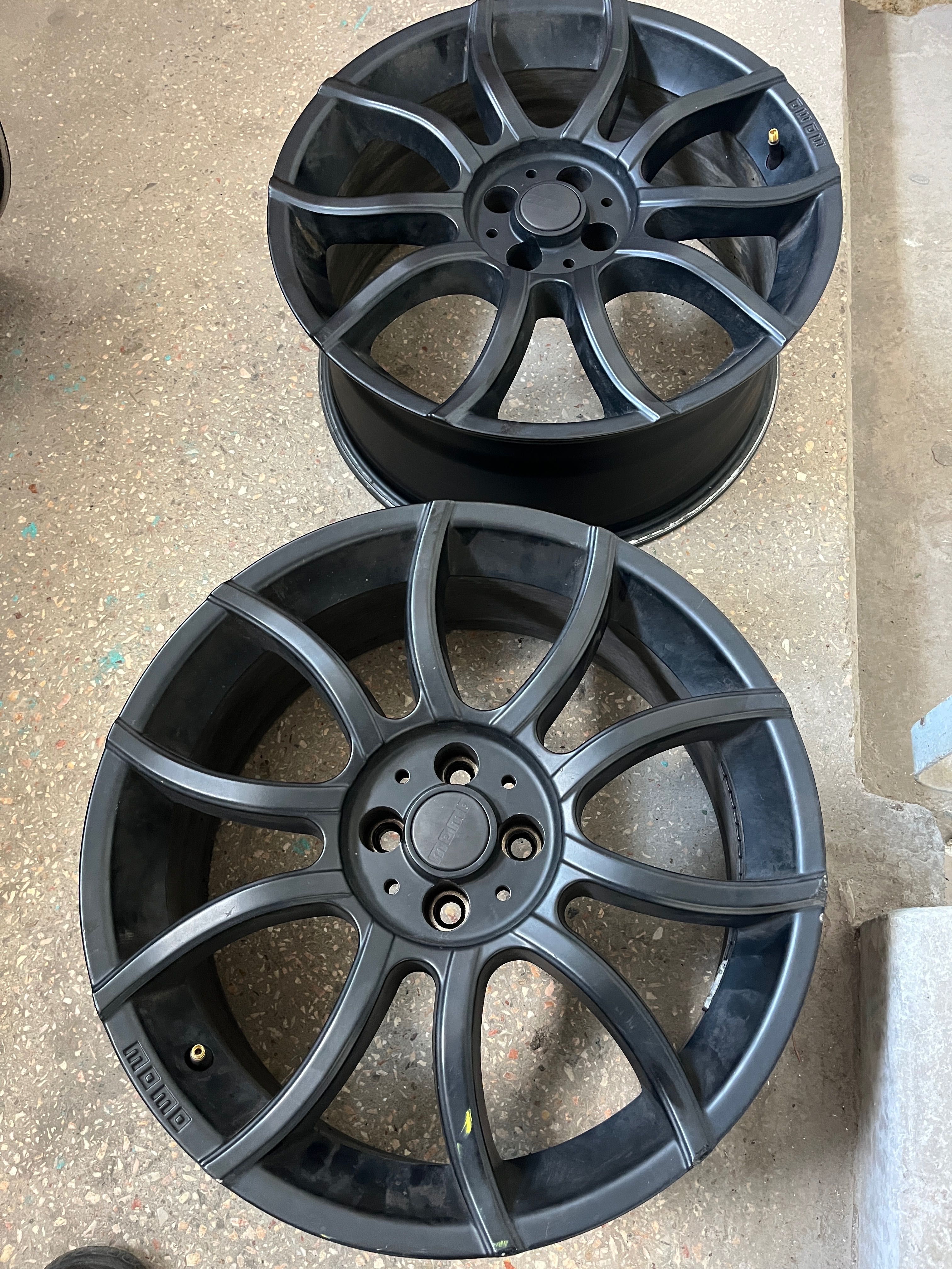 Литі диски MOMO Revenge R18 5x110