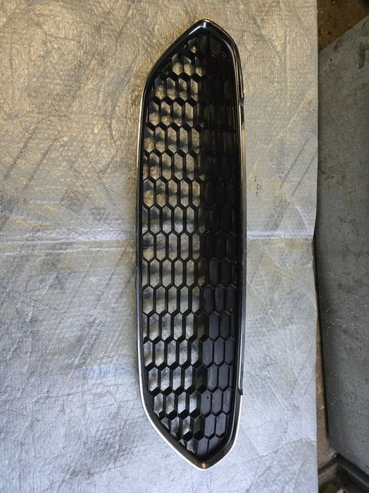 grill Ford Fiesta Mk7 lift ST