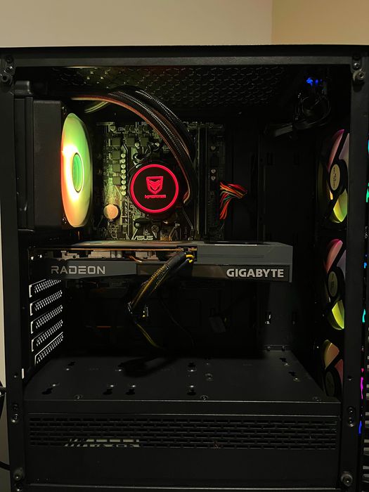 PC Gaming (Ryzen 5 3600 RX 6600)