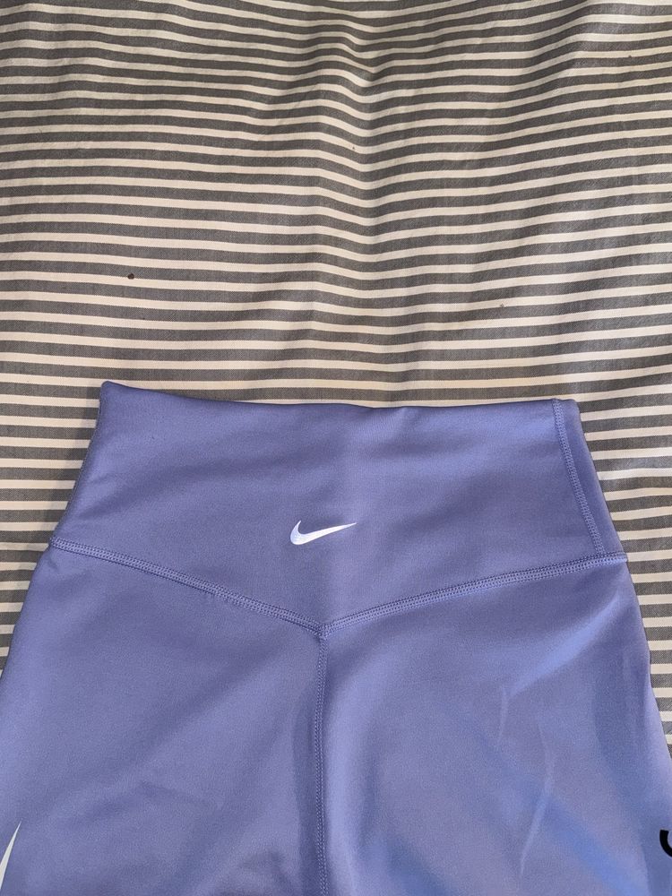 legginsy nike z wysokim stanem