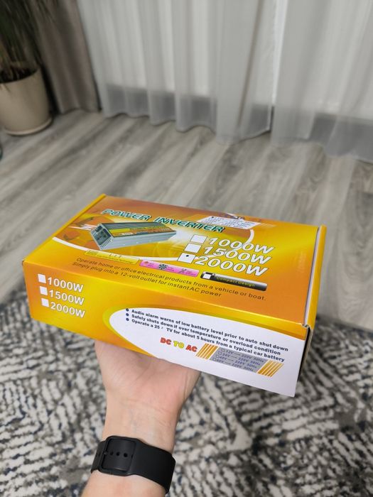 Останній перетворювач напруги (інвертор) з 12V→220V 2000W