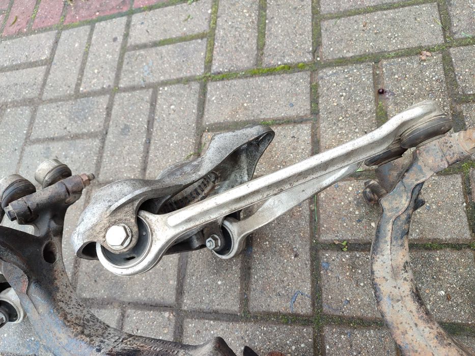 Zawieszenie Wahacze Przód Audi A6 C5 4B VW Passat B5