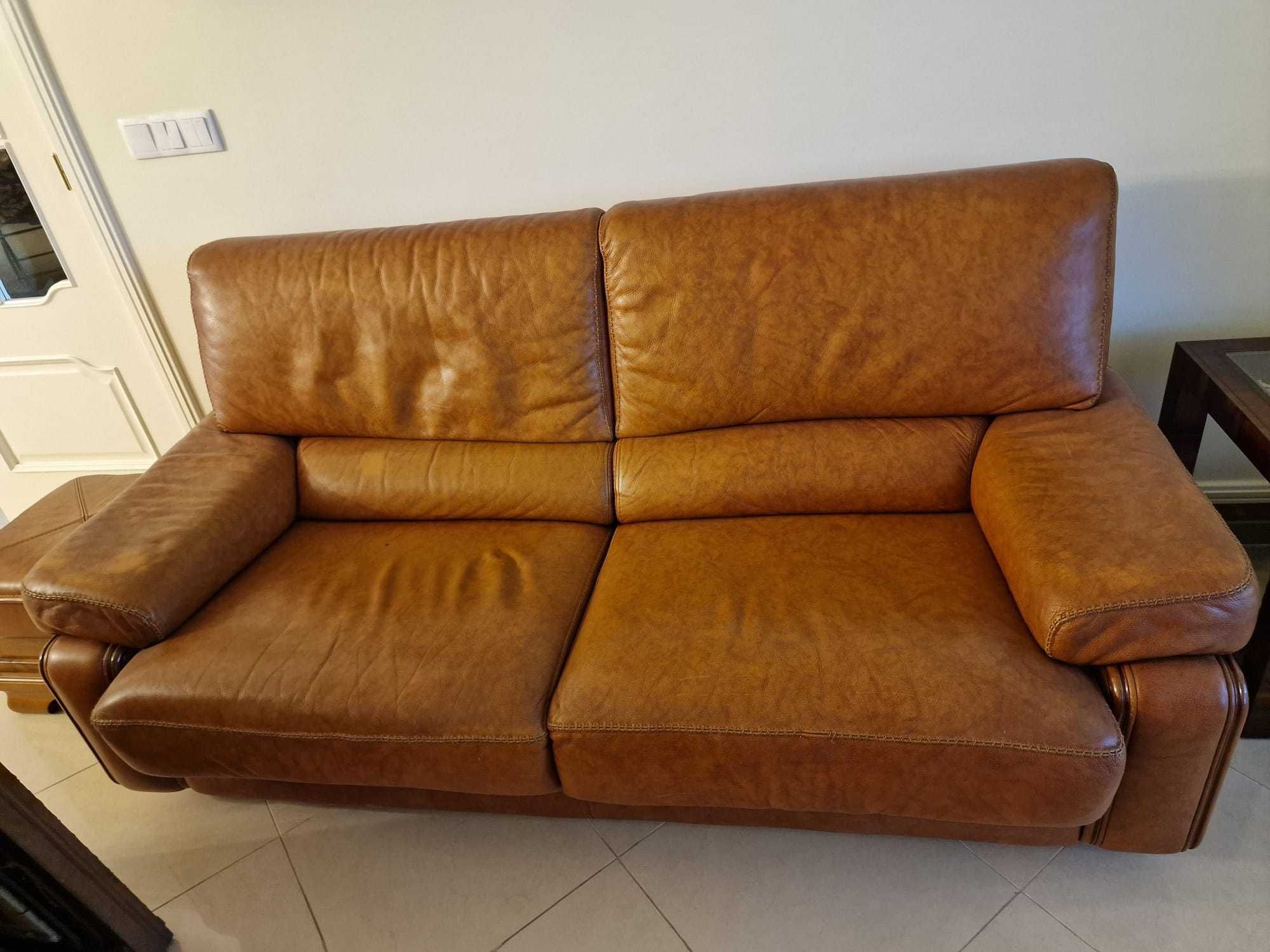 Sofás em Pele Autêntica Castanha (2 e 3 lugares)