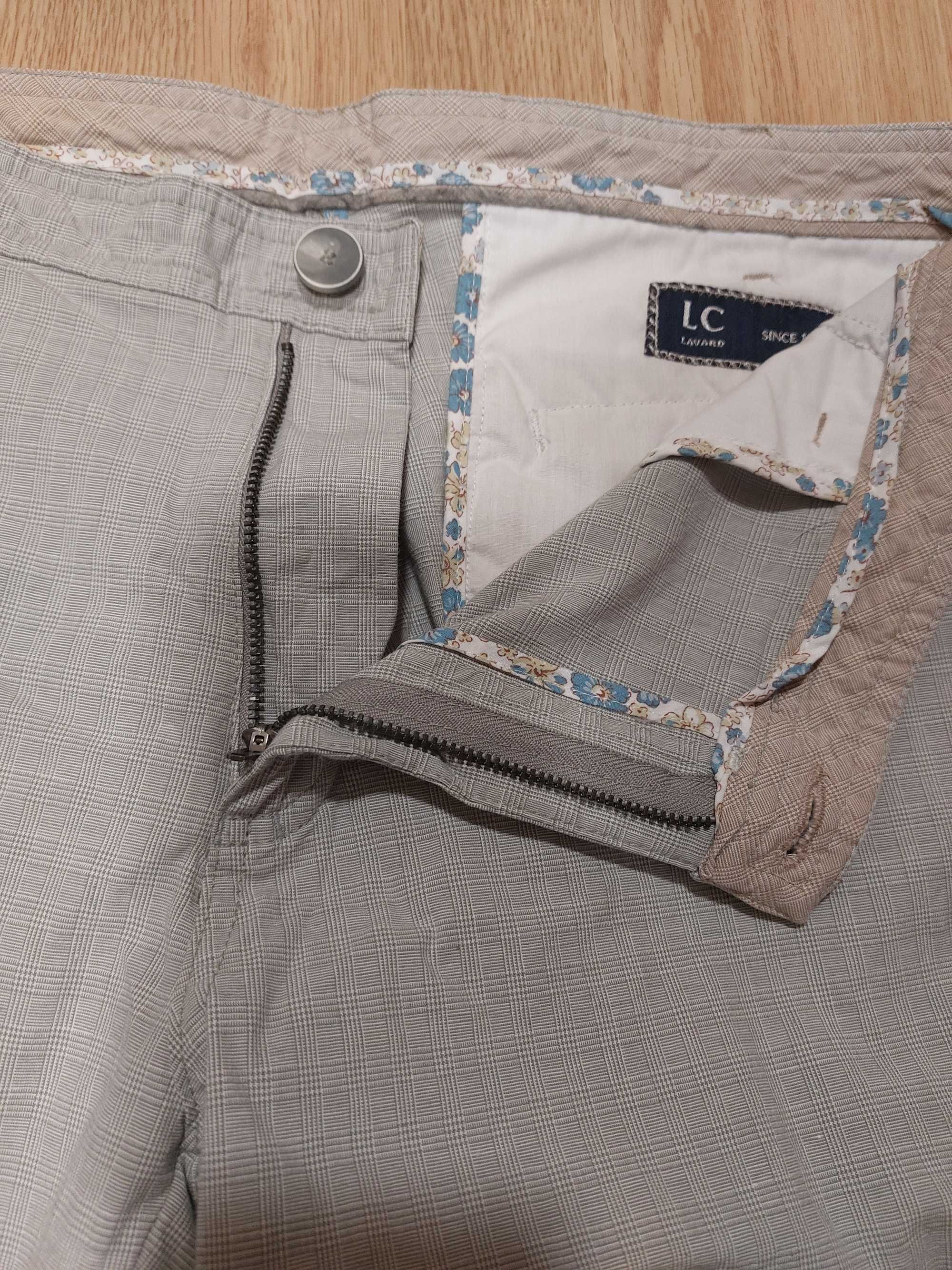 Spodnie chino marki Lavard jasne w kratkę
