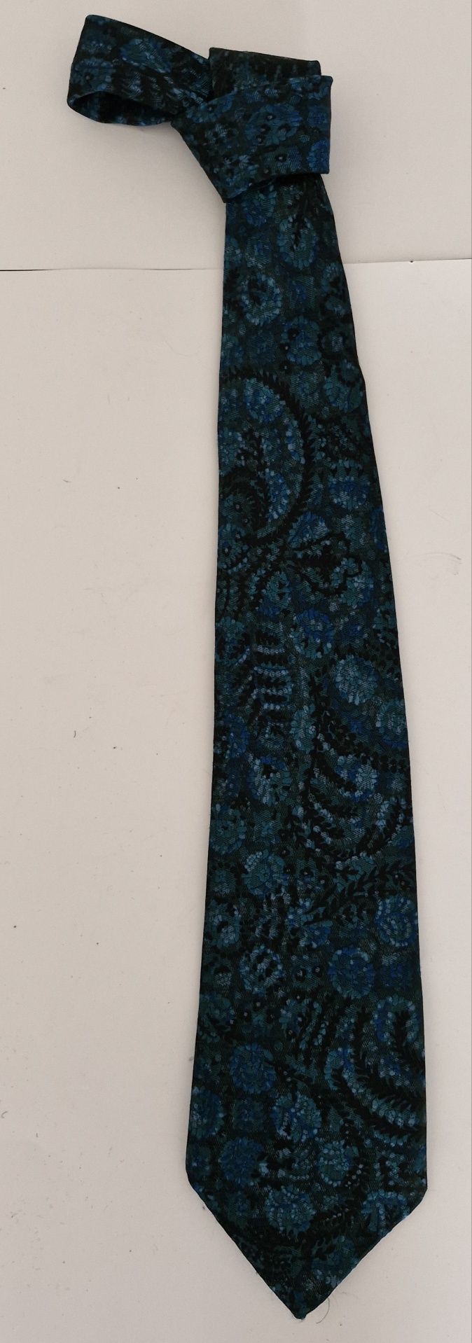 Gravata clasica azul esverdeado