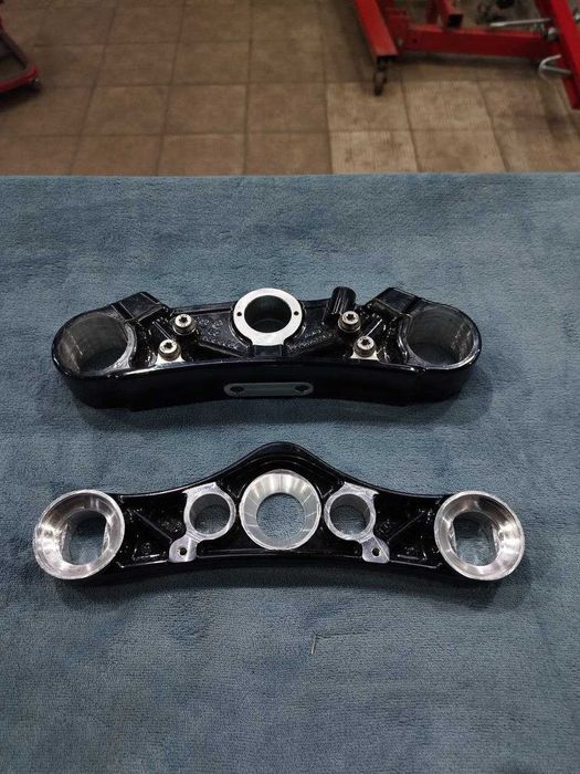 Кермо, зеркала, грузики, стійки, траверса та чохли на BMW R18