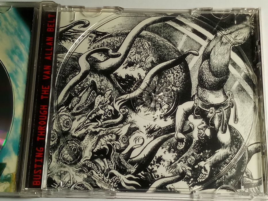 Лицензионный CD Helios Creed "Busting Through The Van Allan Belt"