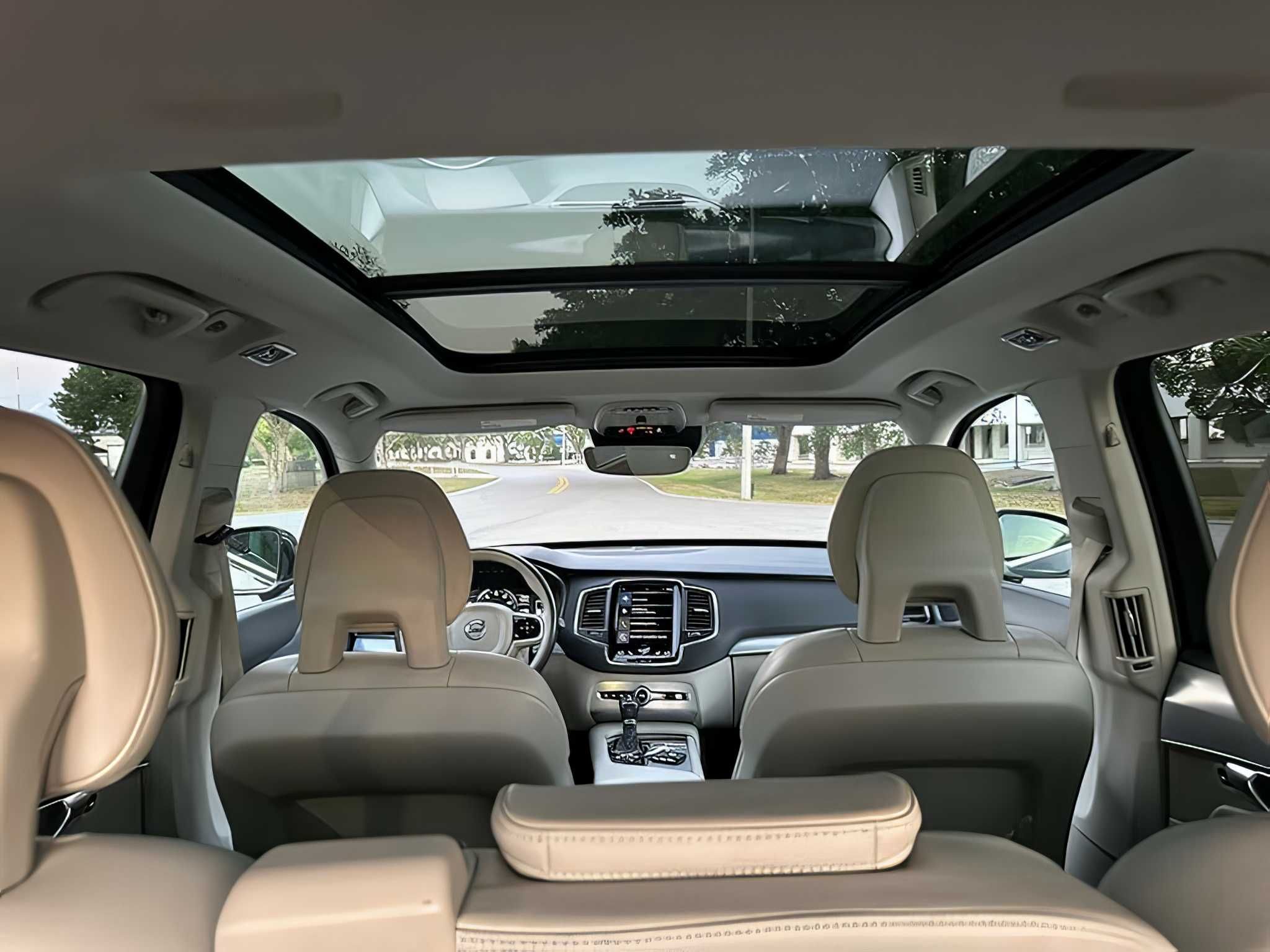 2017 Volvo XC90 T5