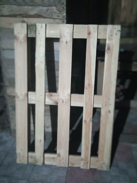 Поддоны деревянные и пластиковые