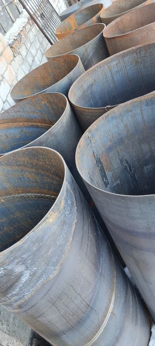 Труба металева діаметр 50-60 см довжина 125см