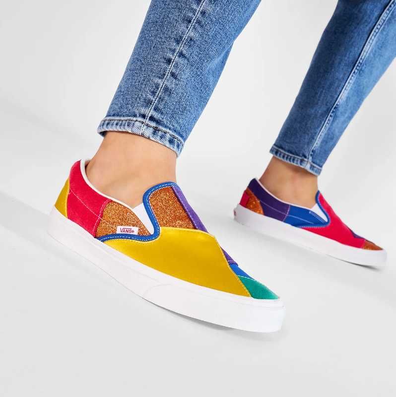 Яскраві сліпони печворк vans колекція pride