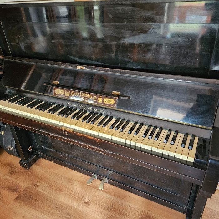 Pianino stan jak na zdjęciu