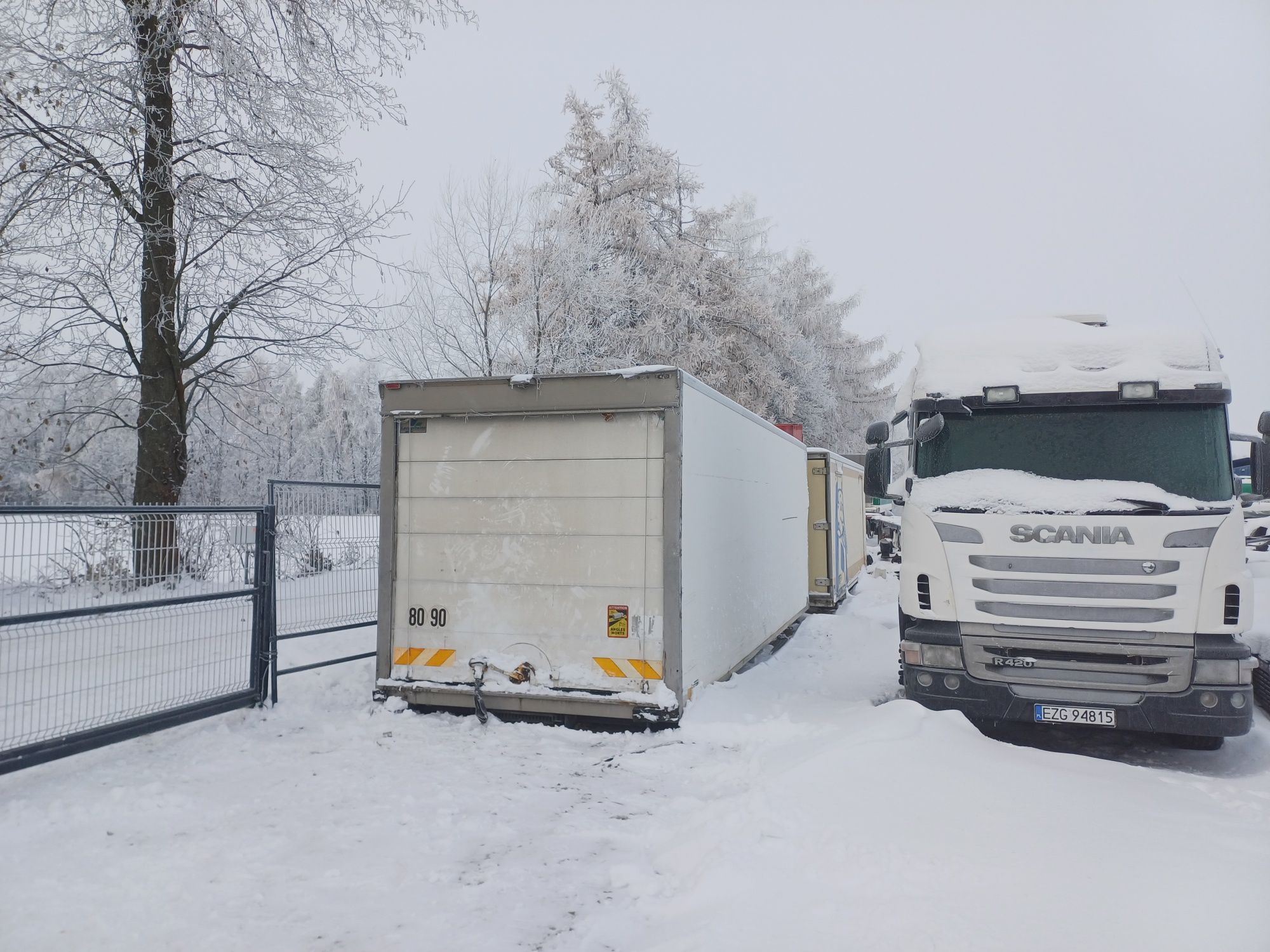 Kontener magazyn garaż przechowalnia z transportem 8m