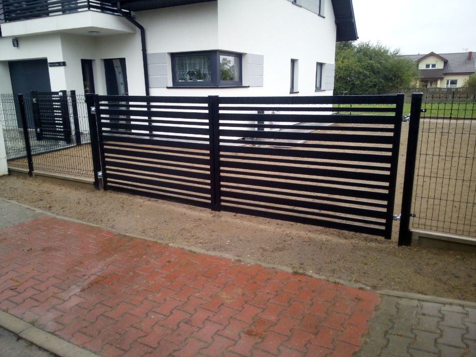 Brama z furtką kpl. ocynk + ral skrzydłowa wypalana panel siatka słup